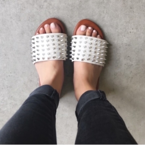 Spiked Slides in White/Silver - Picture 3 of 7